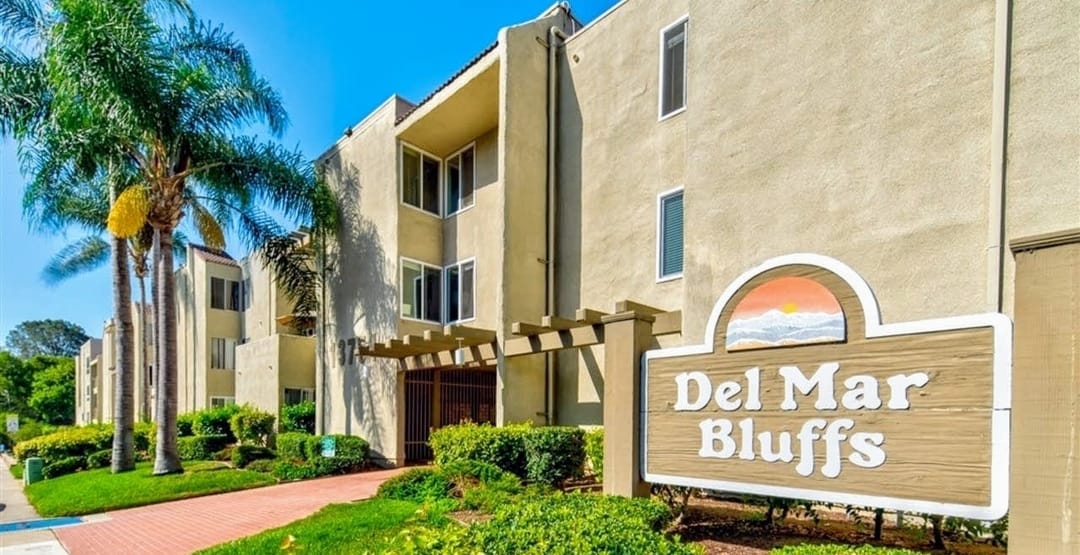 Del Mar Bluffs Condos For Sale